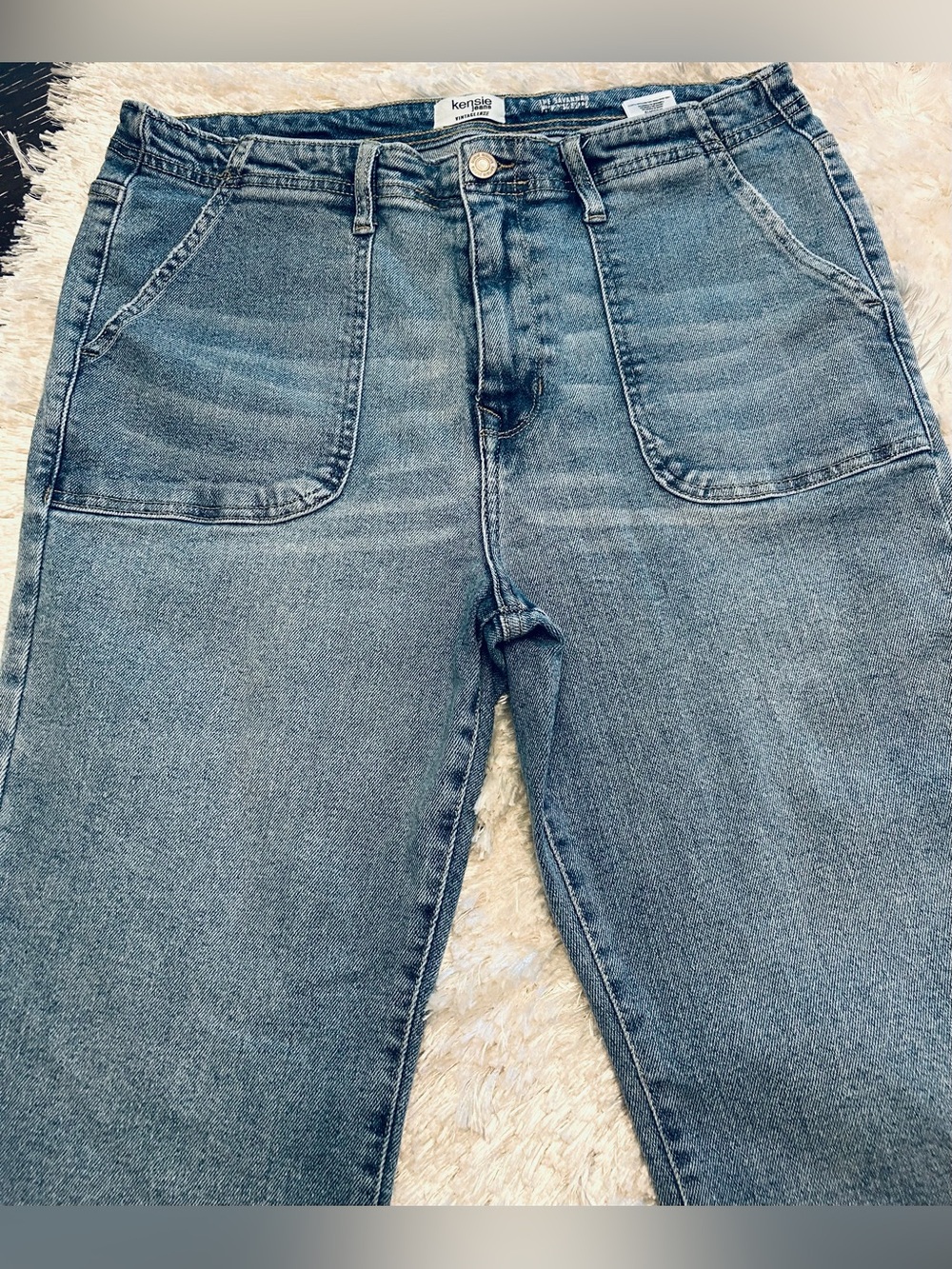Super cute pair of Kenzie jeans. Very well made. Size 12/31 with 29” inseam. - Picture 4 of 9